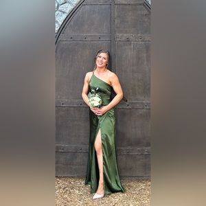 David’s Bridal green graduation gown or bridesmaid dress size 4